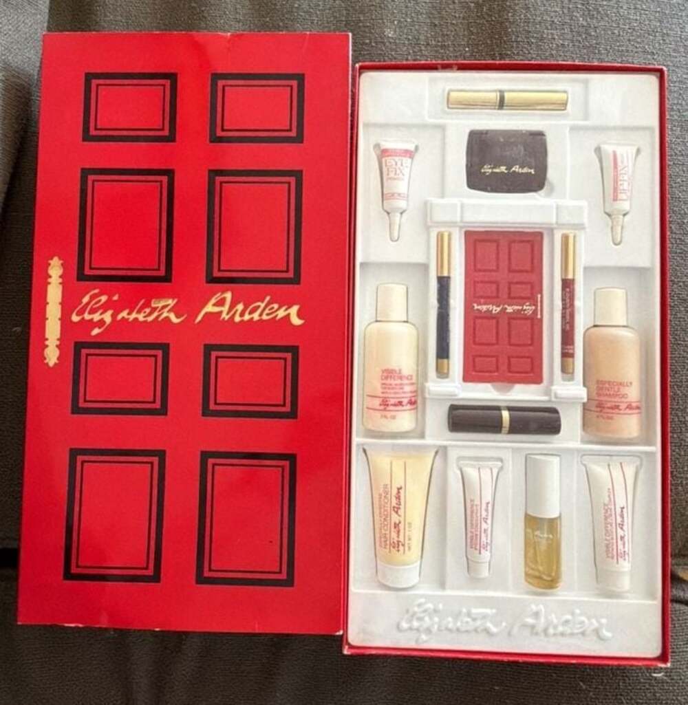 Elizabeth Arden Red Door Gift Set with Miniatures and Skincare